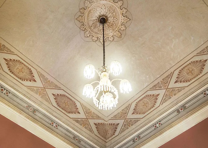 Nabucco Bed & Breakfast 3*